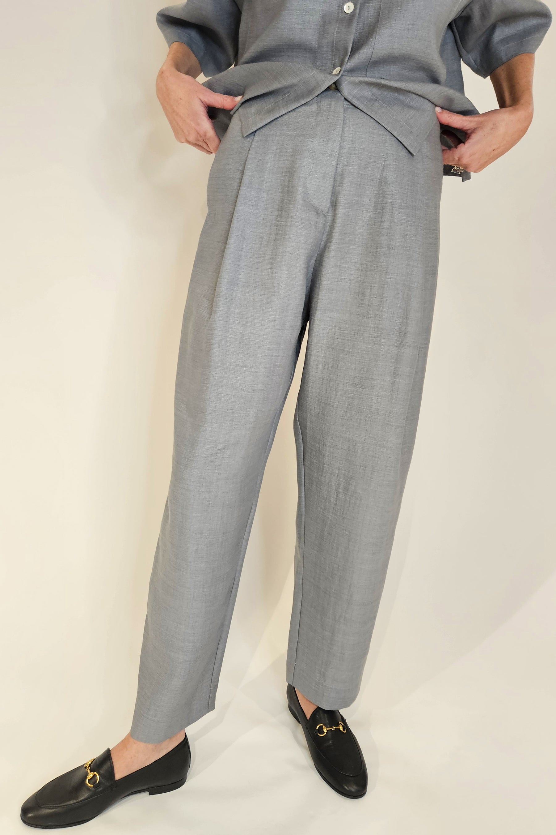 Pantalone Intro