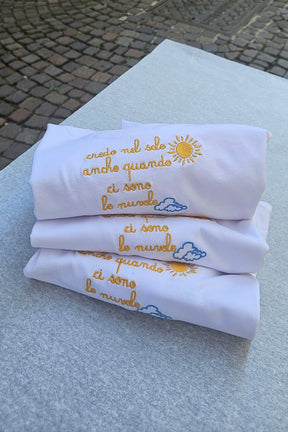 T-Shirt manica corta "credo nel sole anche quando ci sono le stelle"