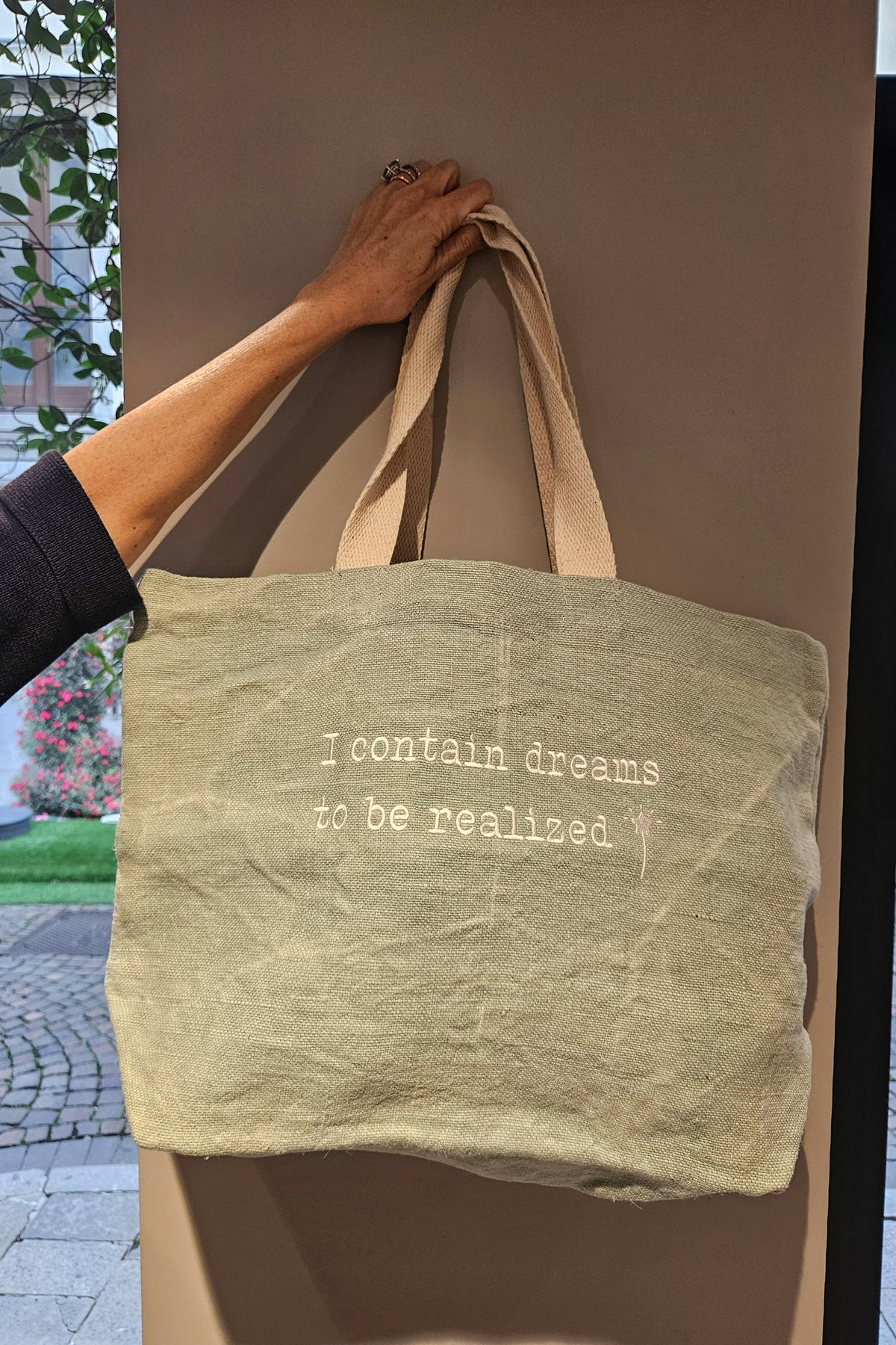 Borsa in Juta "i contain dreams to be realized"