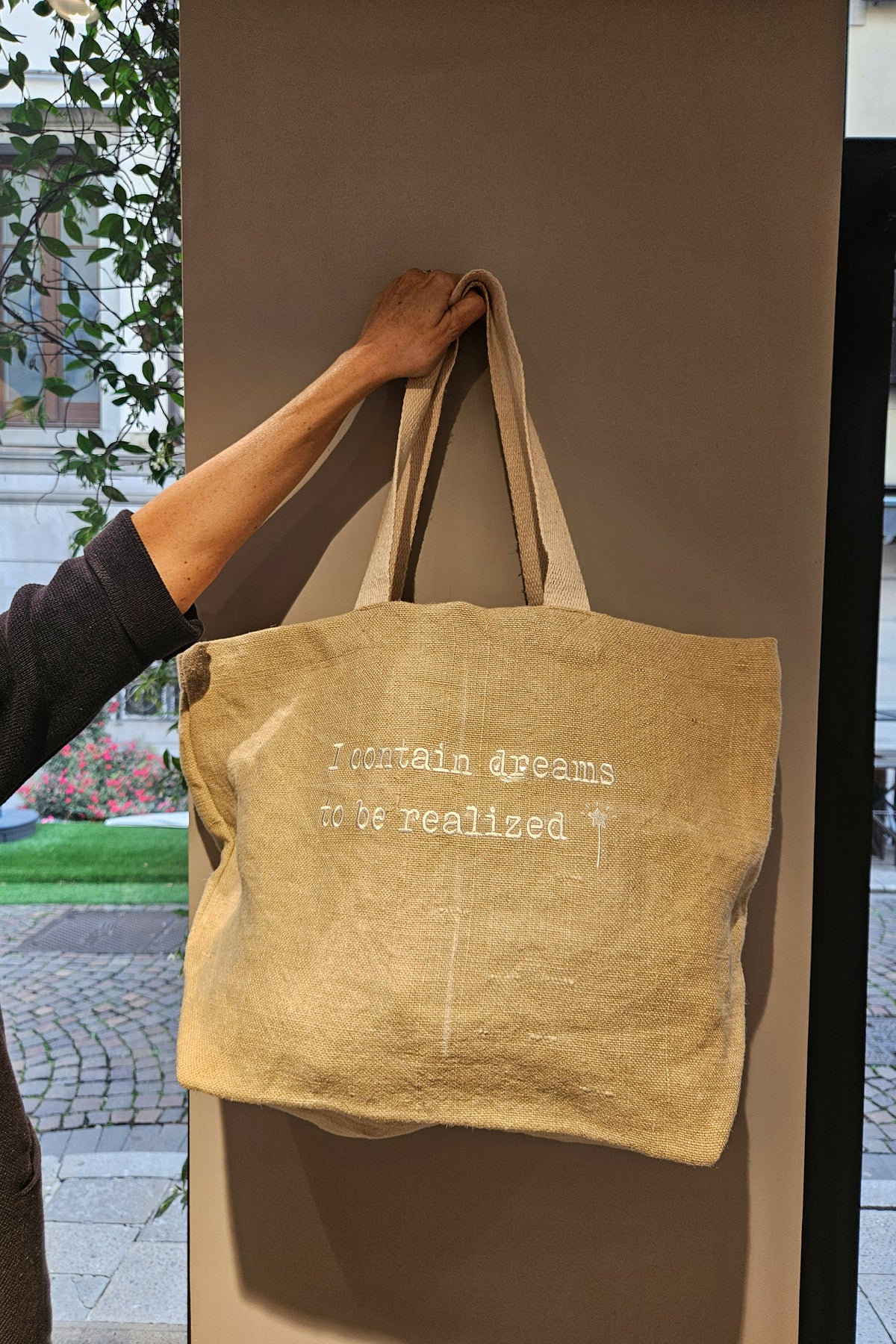 Borsa in Juta "i contain dreams to be realized"