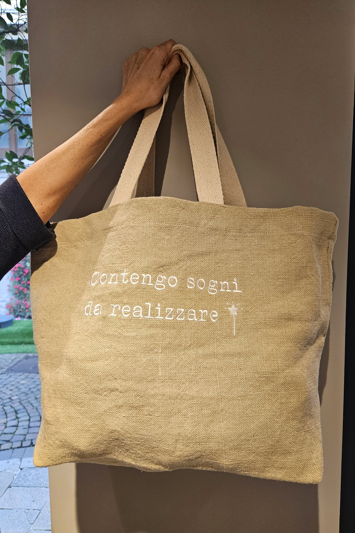 Borsa in Juta "contengo sogni da realizzare"