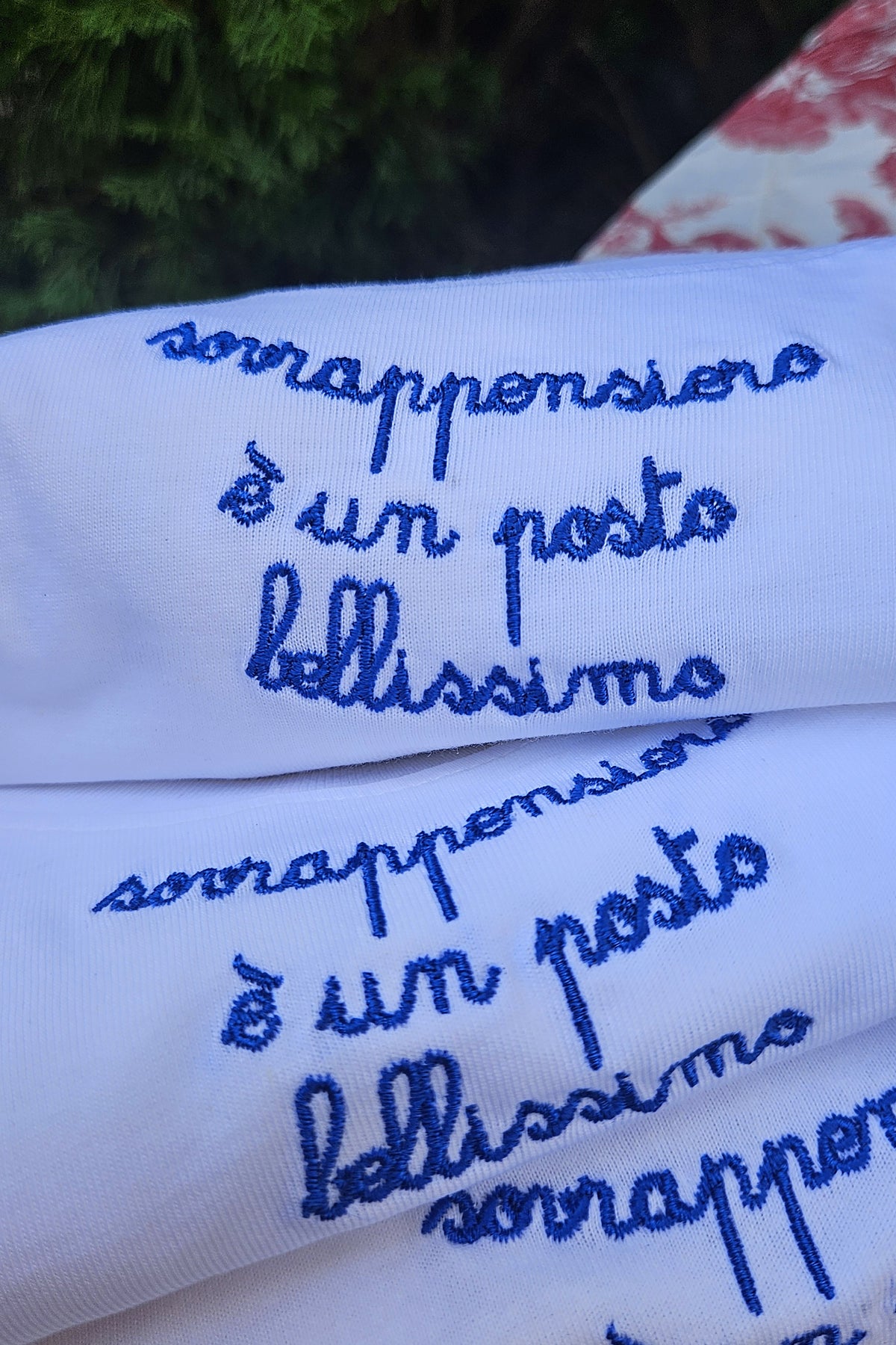 T-Shirt manica corta "sovrappensiero è un posto bellissimo"