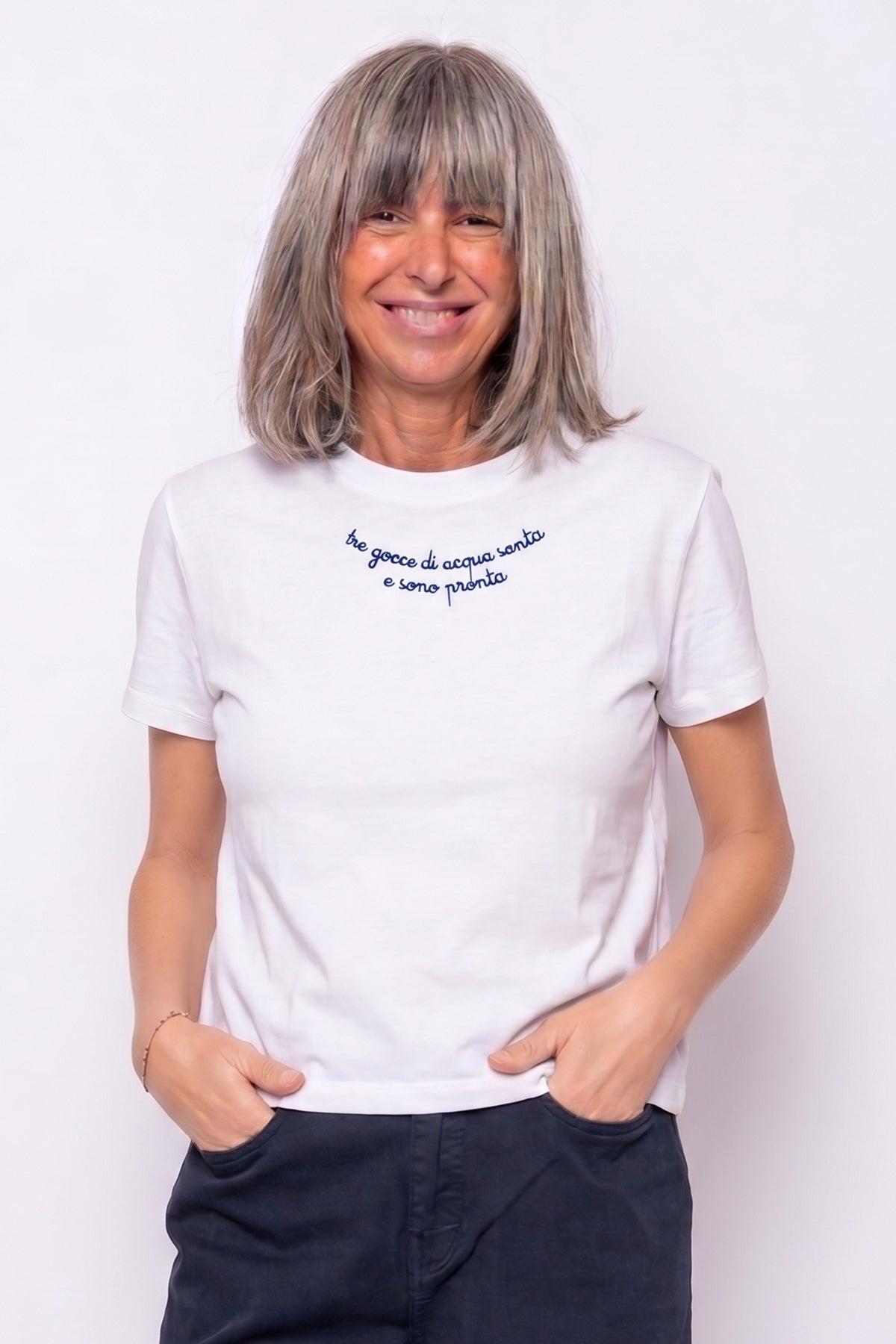 T-Shirt "tre gocce di acqua santa e sono pronta" | Nina