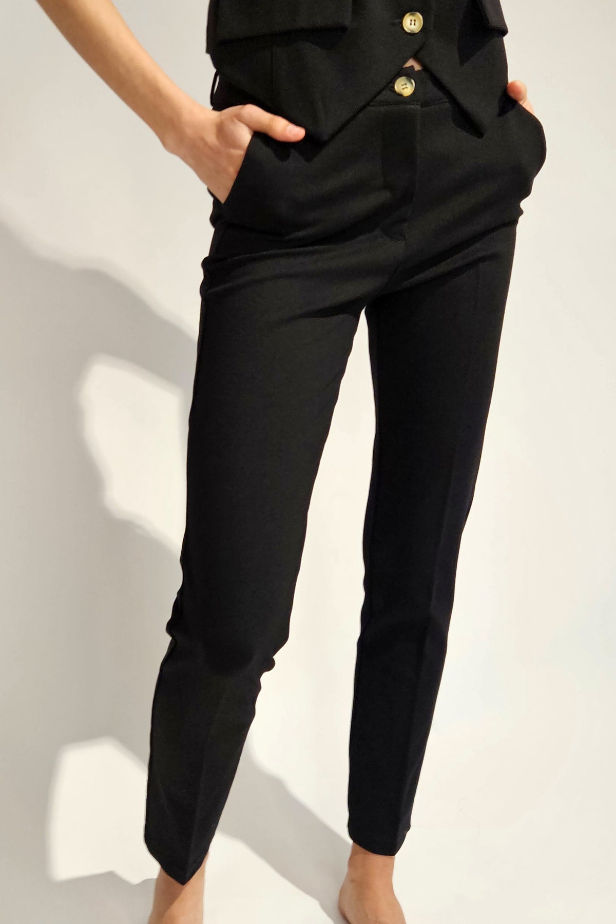 Noir trousers
